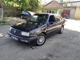 Volkswagen Vento foto 1