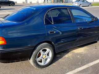 Toyota Carina foto 4