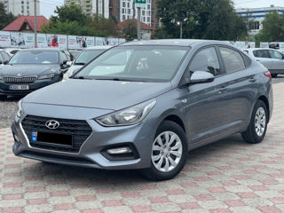 Hyundai Accent foto 1