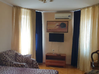 Apartament cu 1 cameră, 40 m², Centru, Chișinău