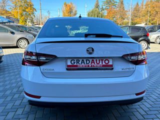 Skoda Superb foto 4