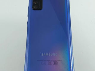 Продаю Samsung A41 в идеальном состоянии-1500