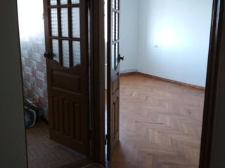 Apartament cu 3 camere, 70 m², Periferie, Ialoveni foto 2