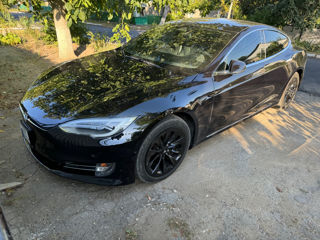 Tesla Model S foto 2