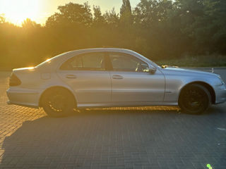 Mercedes E-Class foto 7