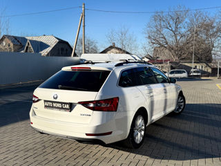 Skoda Superb foto 4