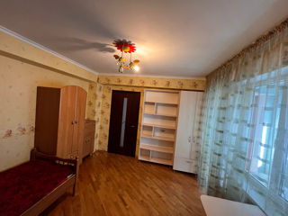 Apartament cu 3 camere, 104 m², Râșcani, Chișinău foto 2