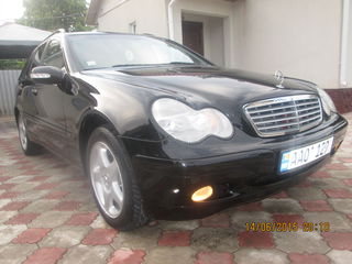 Mercedes E Class foto 2