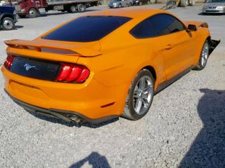 Ford Mustang foto 5