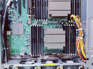 Server SuperMicro CSE-216 Dual E5 2695v2 2U 24x 2.5" X9DRE-TF foto 2