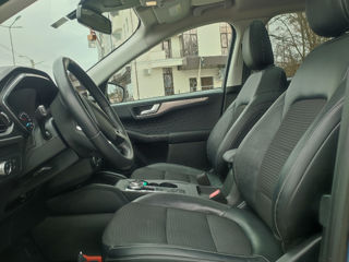 Ford Kuga foto 10