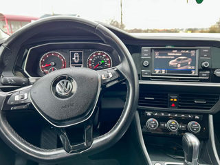 Volkswagen Jetta foto 7