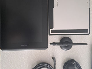 Продам графический монитор Huion Kamvas Pro 12