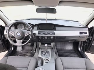 BMW 5 Series foto 5