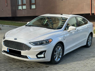 Ford Fusion foto 2