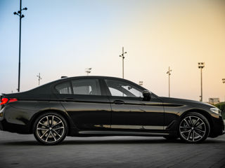 BMW 5 Series foto 7