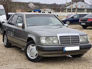 Mercedes E-Class foto 3