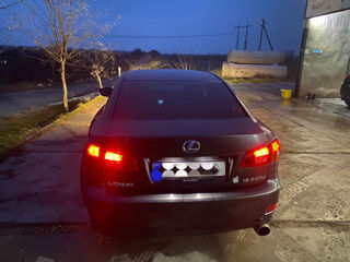 Lexus IS Series foto 2