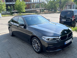 BMW 5 Series foto 2