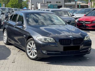 BMW 5 Series foto 4