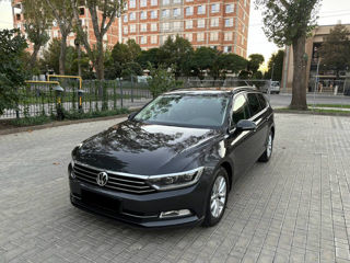 Volkswagen Passat foto 2