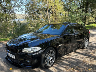 BMW 5 Series foto 3