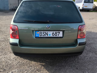 Volkswagen Passat foto 3