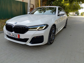 BMW 5 Series foto 2