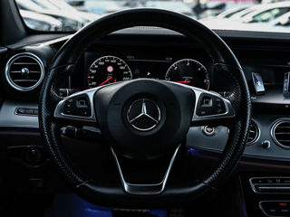 Mercedes E-Class фото 11