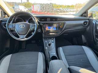 Toyota Auris foto 8