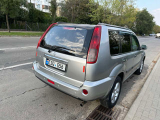 Nissan X-Trail foto 8