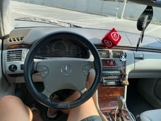 Mercedes E-Class foto 6