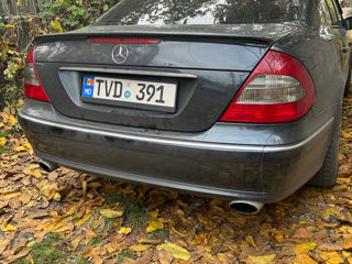 Mercedes E-Class foto 8