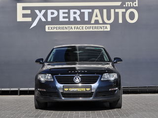 Volkswagen Passat foto 1