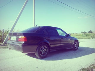 BMW 3 Series foto 3