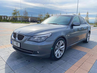 BMW 5 Series foto 1