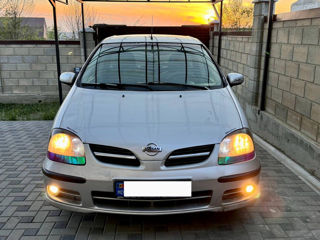 Nissan Almera Tino