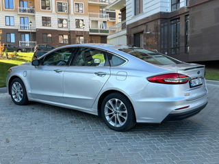 Ford Fusion foto 7