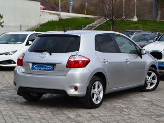 Toyota Auris foto 2