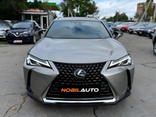 Lexus UX foto 2