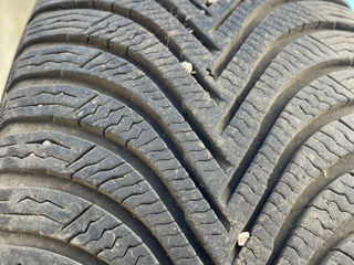 Se vând 4 cauciucuri 215/55 r 16 (michelin) 2550 lei! foto 3