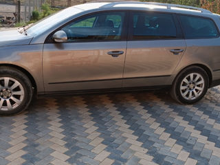 Volkswagen Passat foto 2