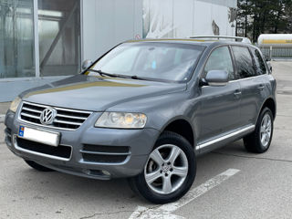 Volkswagen Touareg foto 1