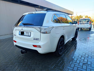 Mitsubishi Outlander foto 4