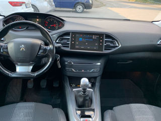 Peugeot 308 foto 6