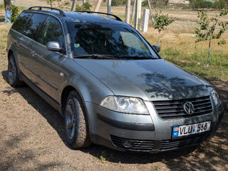 Volkswagen Passat foto 1