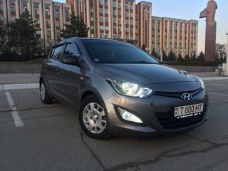 Hyundai i20 foto 1