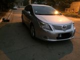 Toyota Avensis foto 1