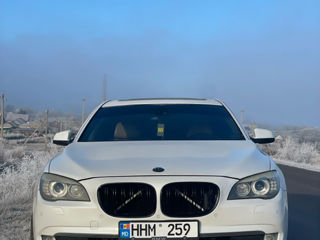 BMW 7 Series foto 3