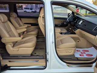 KIA Carnival foto 7